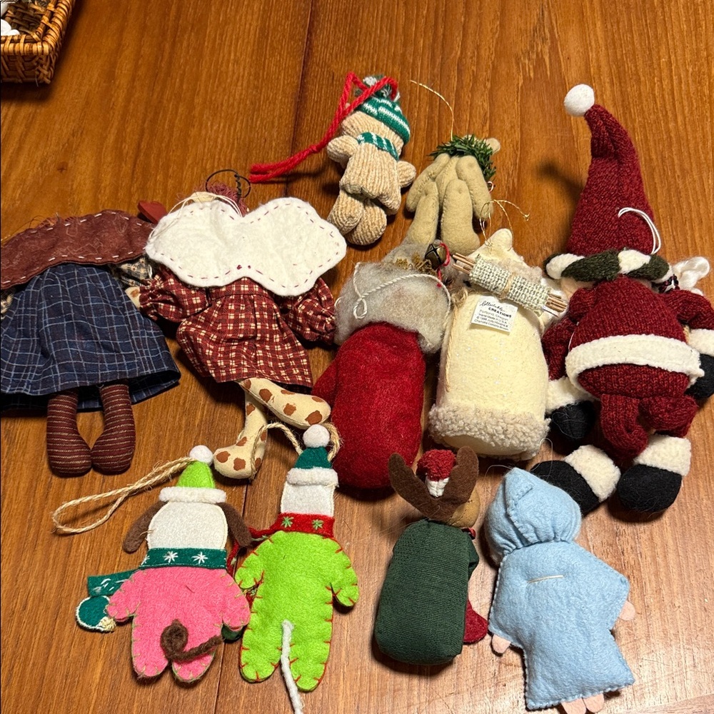 Holiday Stuffed Animal Collection - Picture 2 of 10